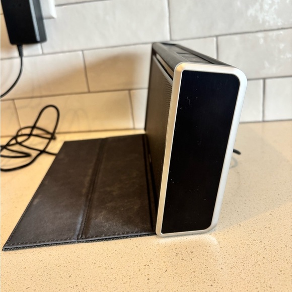 BOSE  SoundLink  Wireless Mobile Speaker Bluetooth Portable Stereo System 404600 - Picture 3 of 6